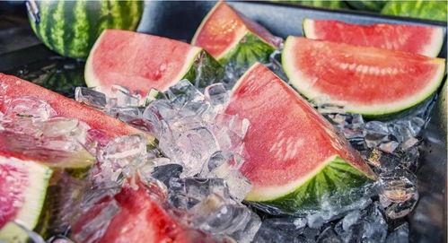 娱乐场所日常吃瓜,揭秘日常吃瓜背后的故事与真相